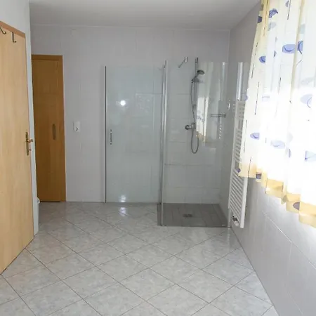 Δωμάτια σε οικογενειακή κατοικία Gaestehaus Grasch