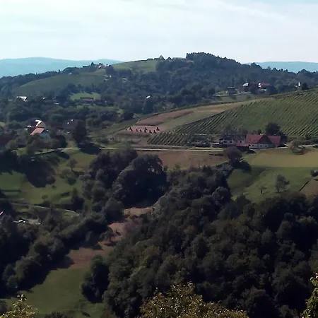 Δωμάτια σε οικογενειακή κατοικία Gaestehaus Grasch